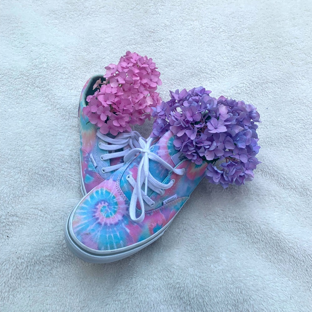Vans pastel Tye dye women’s size 7 shoes